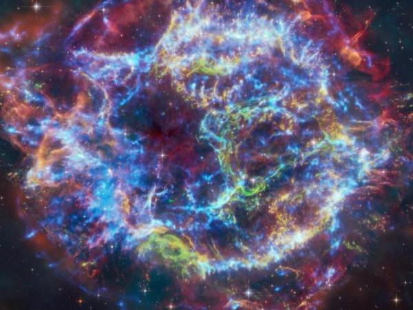 Revelan la agonía de una estrella antes de su explosión final