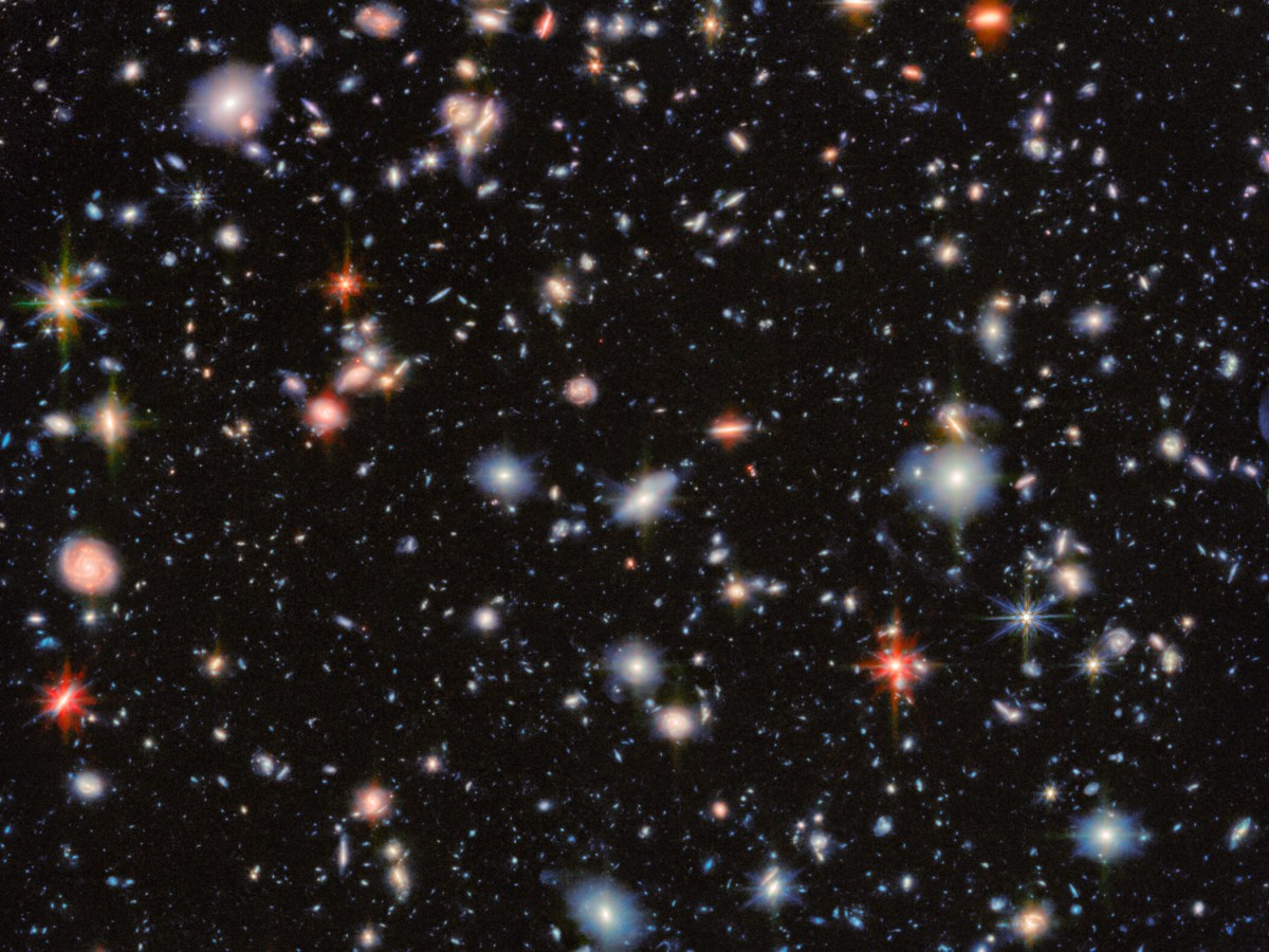 El Webb regresa al «Campo Ultraprofundo del Hubble»